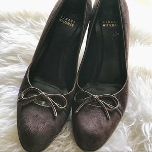 Vintage Brown Suede Stuart Weitzman Heeas